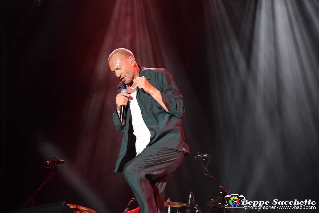 VBS_0967 - Concerto Biagio Antonacci - Palco Centrale Tour 2023.jpg